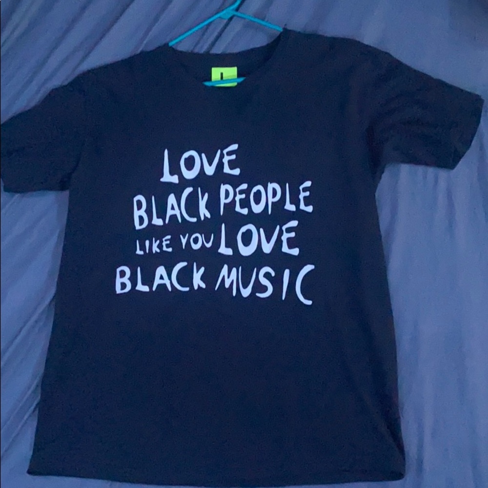 Black Lives Matter shirt
